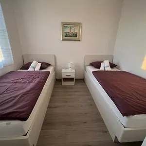  Apartment Sea View